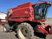 Foto 8 de Colheitadeira Case IH 2799 com Plataforma 35 Pés - Ano 2012