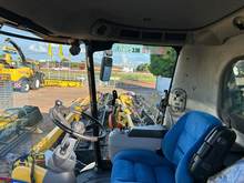 Foto 3 de Colheitadeira New Holland CR 6080 com Plataforma GTS 30 Pés - Ano 2016