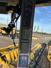 Foto 13 de Colheitadeira New Holland TX 5.90 com Plataforma 30 Pés - Ano 2025