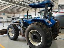 Foto 19 de Trator New Holland 7630 - Ano 2011